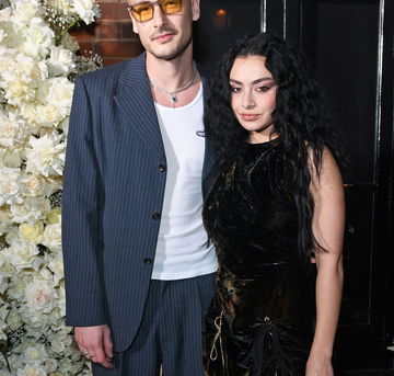 Pop Kültür Radarında Bu Hafta: Charli XCX ve George Daniel’dan brat Düğünü