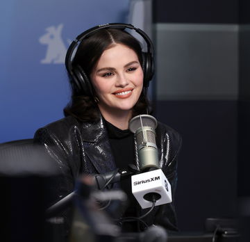 Selena Gomez 2016 yılında Revival turnesinin İngiltere ve İrlanda ayağını yaşadığı anksiyete ve depresyon sebebiyle iptal etmişti.