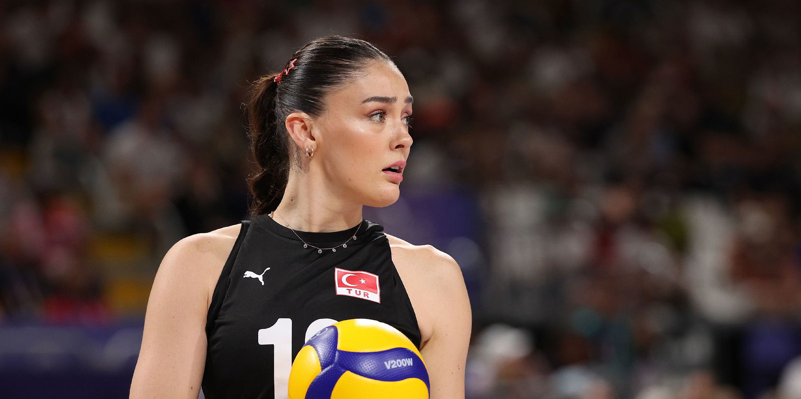 bu-sezon-hangi-voleybolcu-hangi-takimda-oynuyor-1