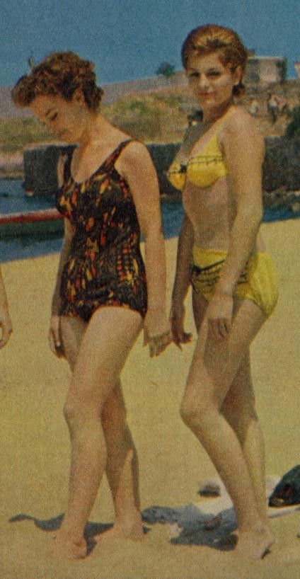 hülya_mayo_ajda_bikini_ses dergisi_1963.jpg