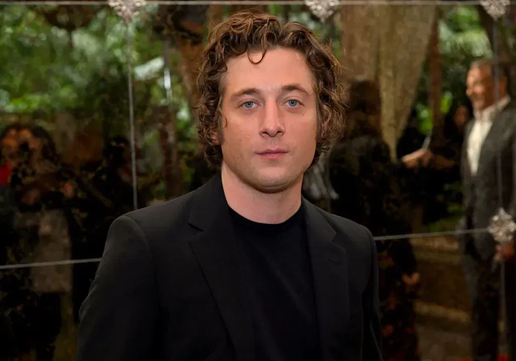 jeremy-allen-white-ask-hayati.webp