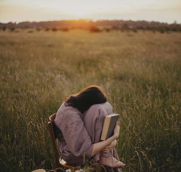 Natasha Olamadım, Kitap Çaldım